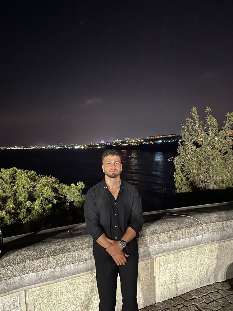  54361496  Ufuk, 24 ,    