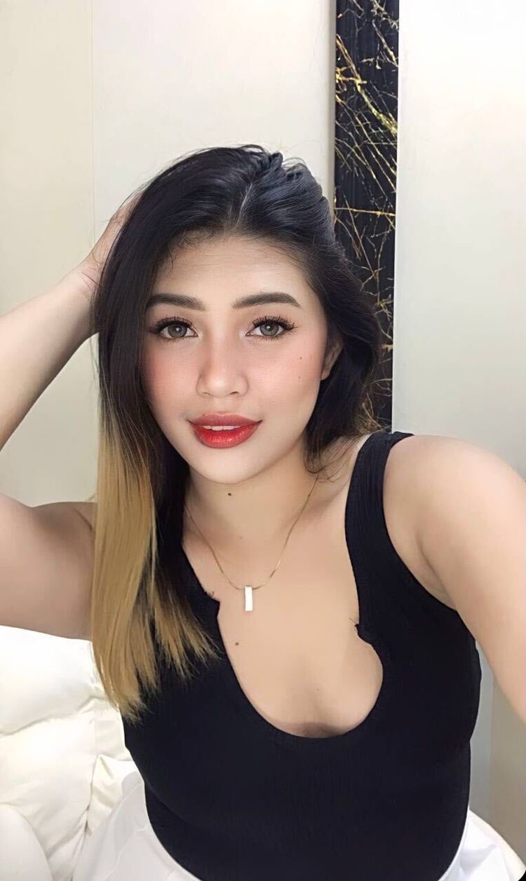  36822946  Chloe, 36 ,    Merville