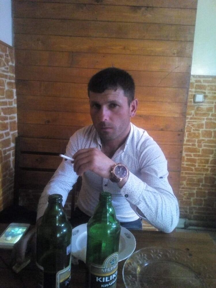  16242866  Aleqs, 41 ,    