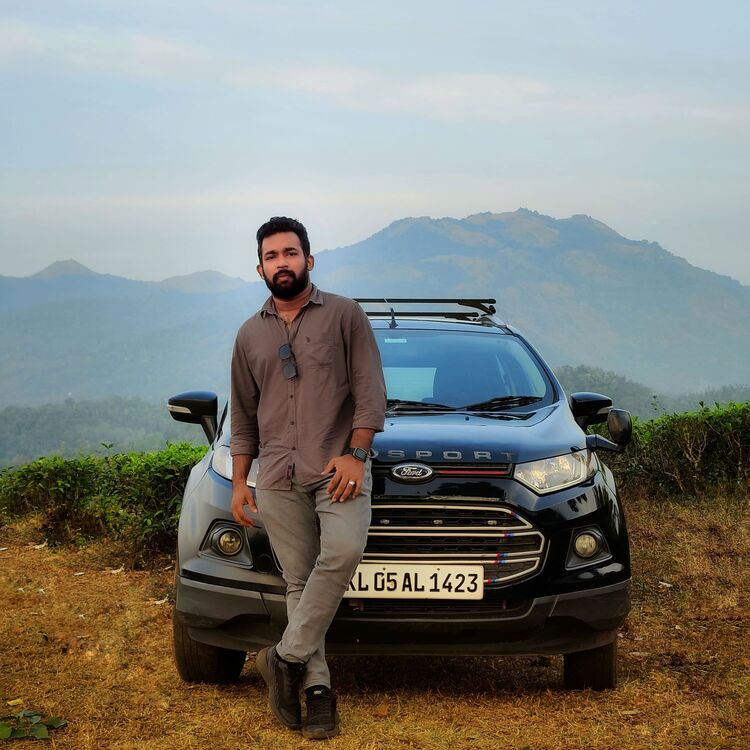  Calicut,   Sharjas, 28 ,   ,   