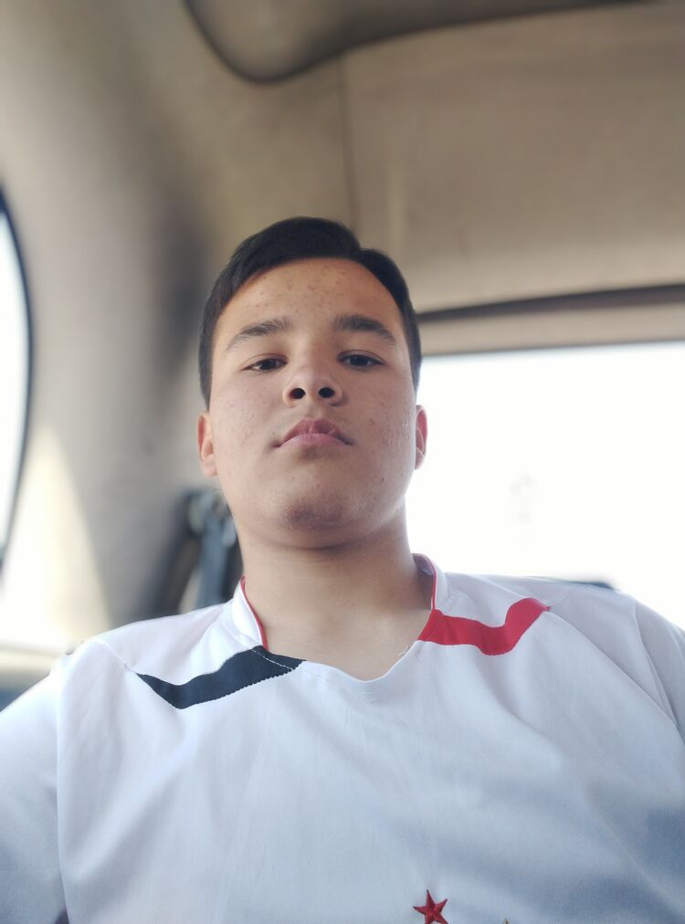  53045846  Huseyn, 19 ,    