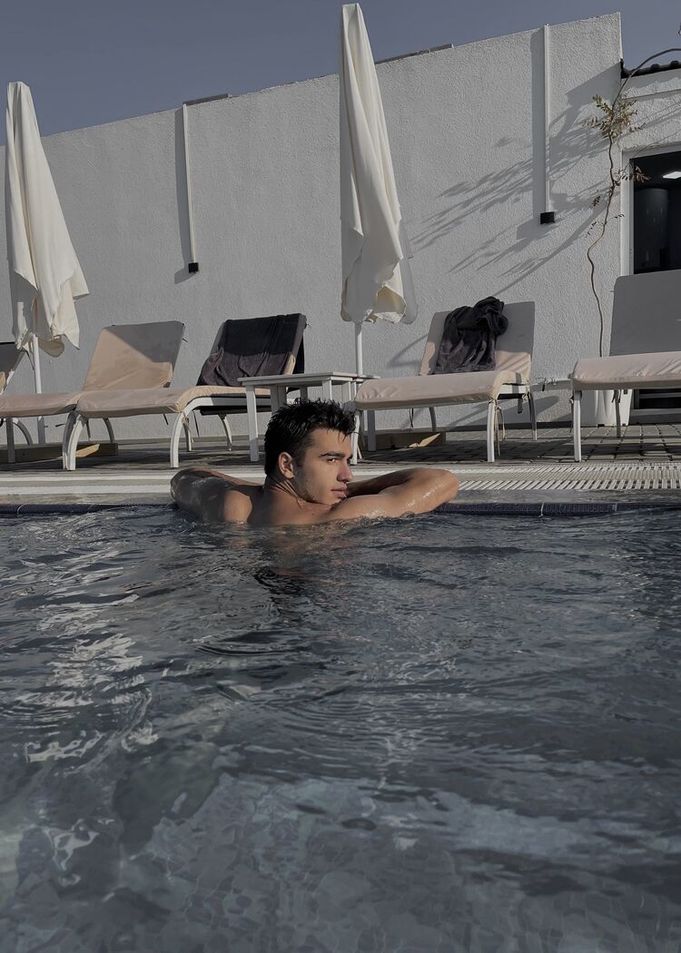  39626426  , 21 ,    -