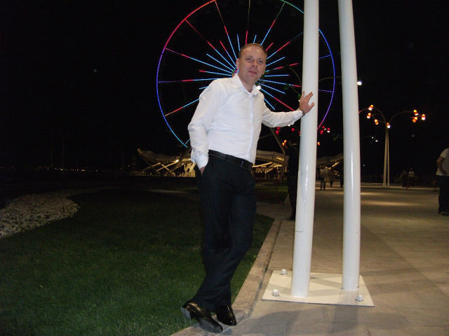  ,   Viktor, 41 ,   