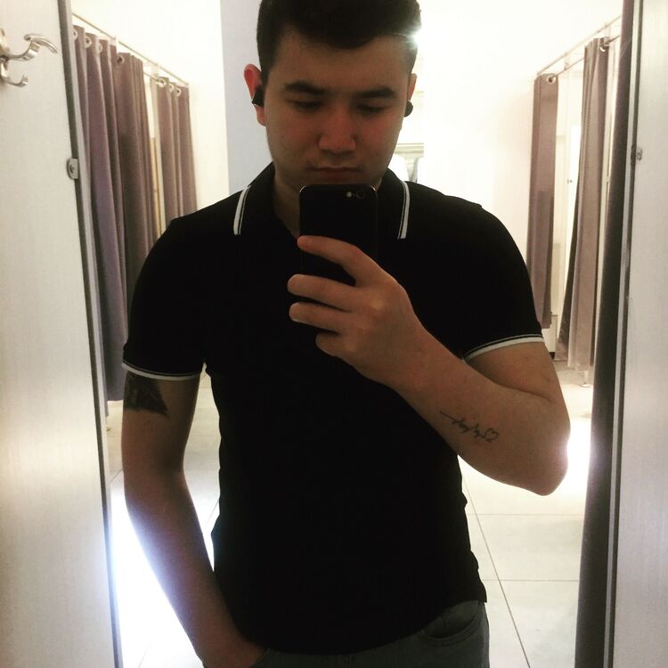  25615746  Muxammadiy, 22 ,    Bedzin