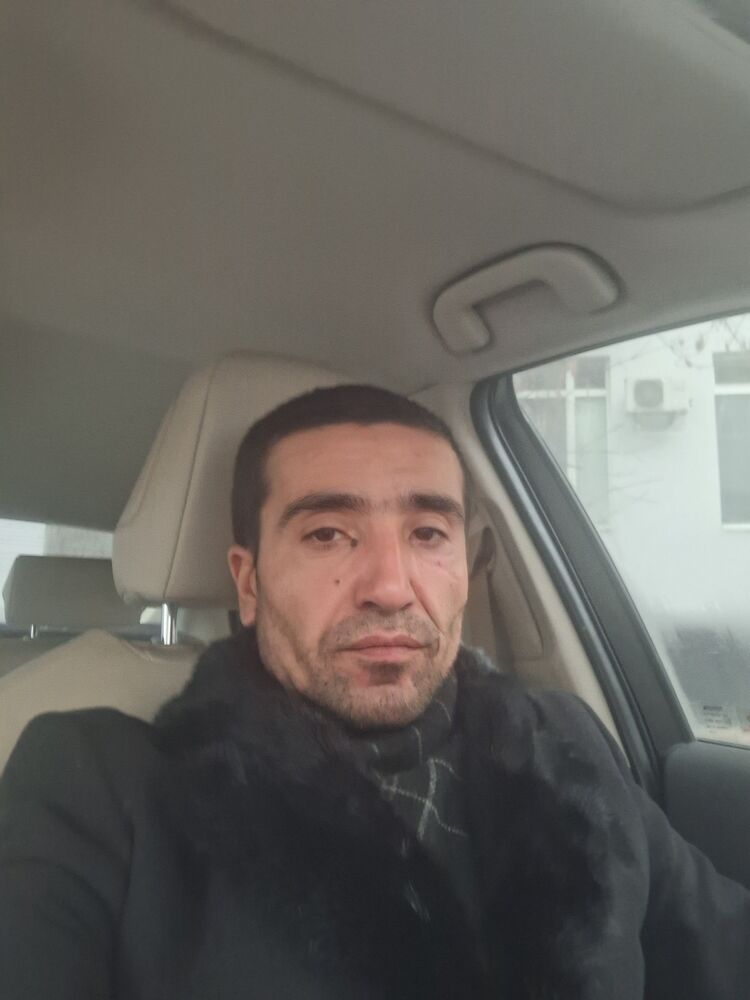  50638296  Hayk, 41 ,    