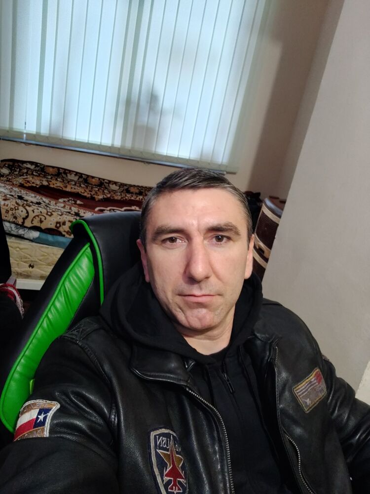  28368286  Igor, 42 ,    