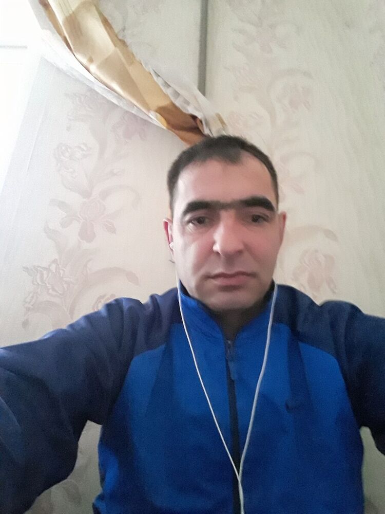  ,   Denis, 44 ,   ,   , c 