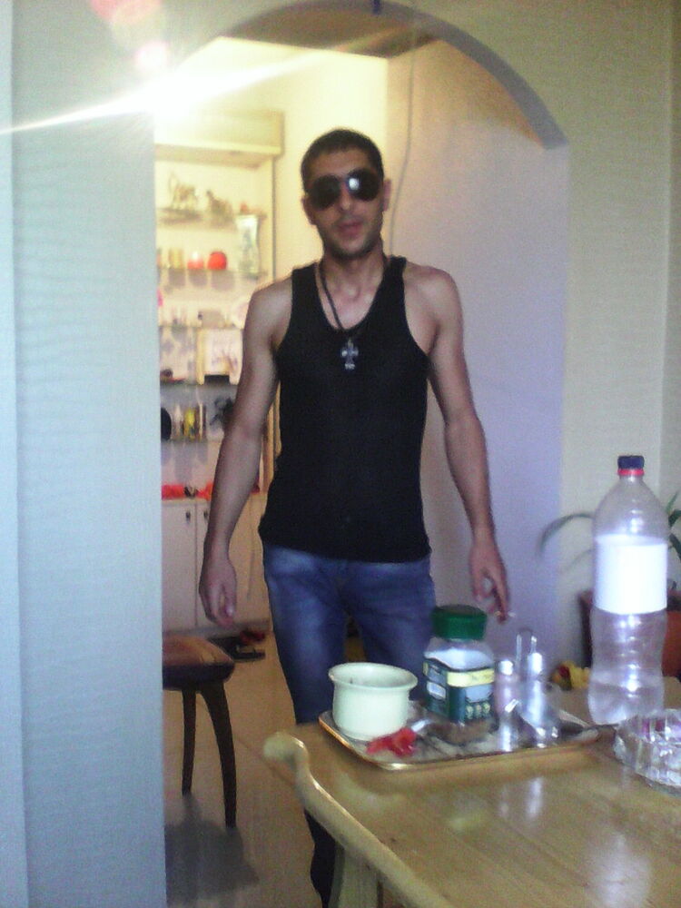  4908616  Edik, 41 ,    