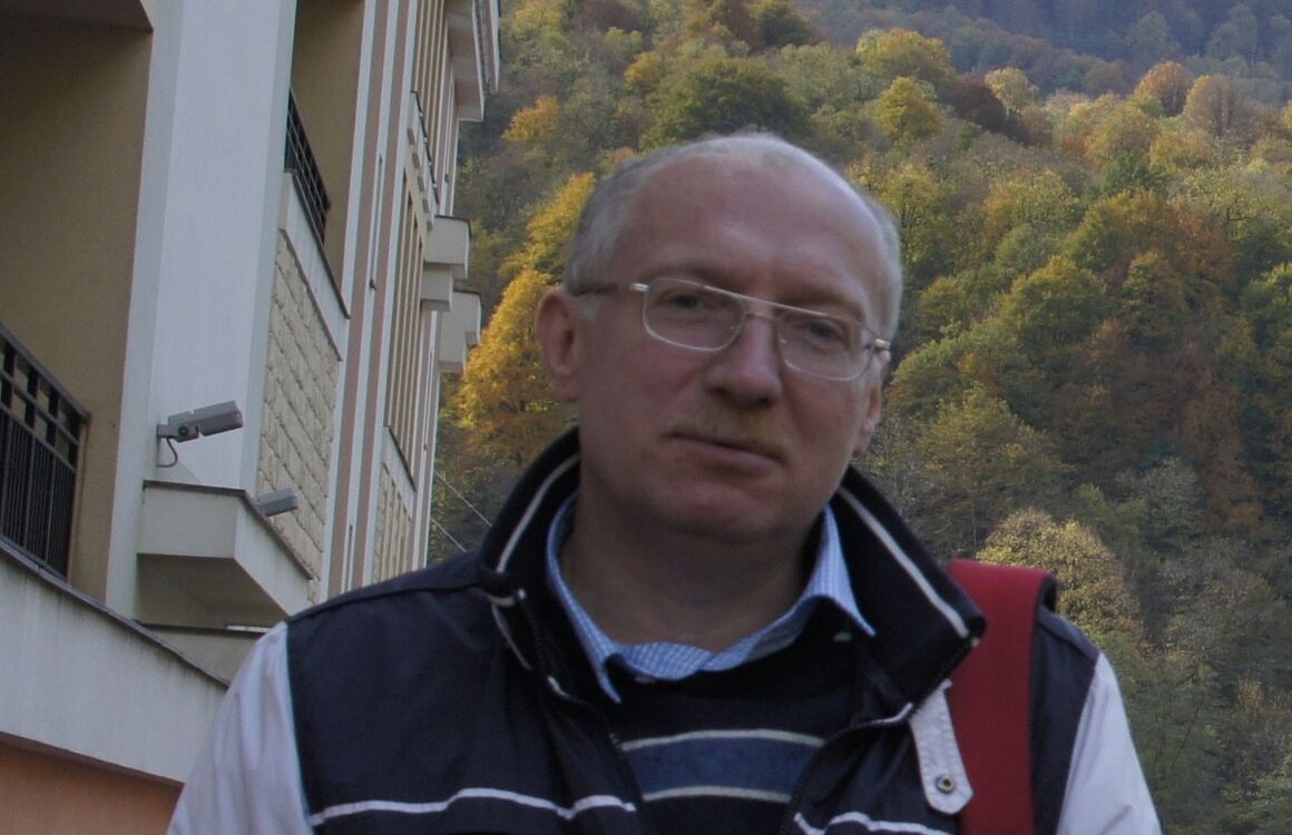  9946046  , 58 ,    
