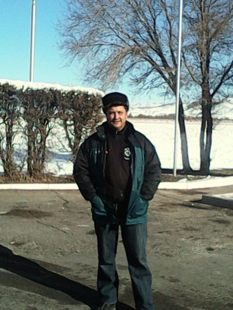  6672736  Sergei, 52 ,    