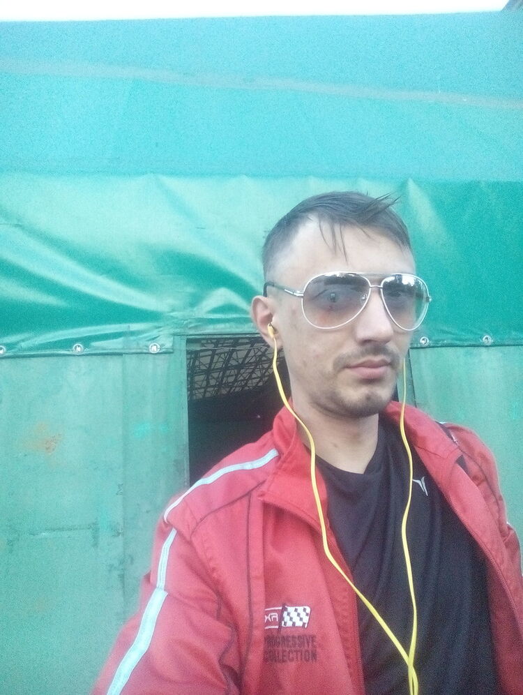  15587556  , 42 ,    