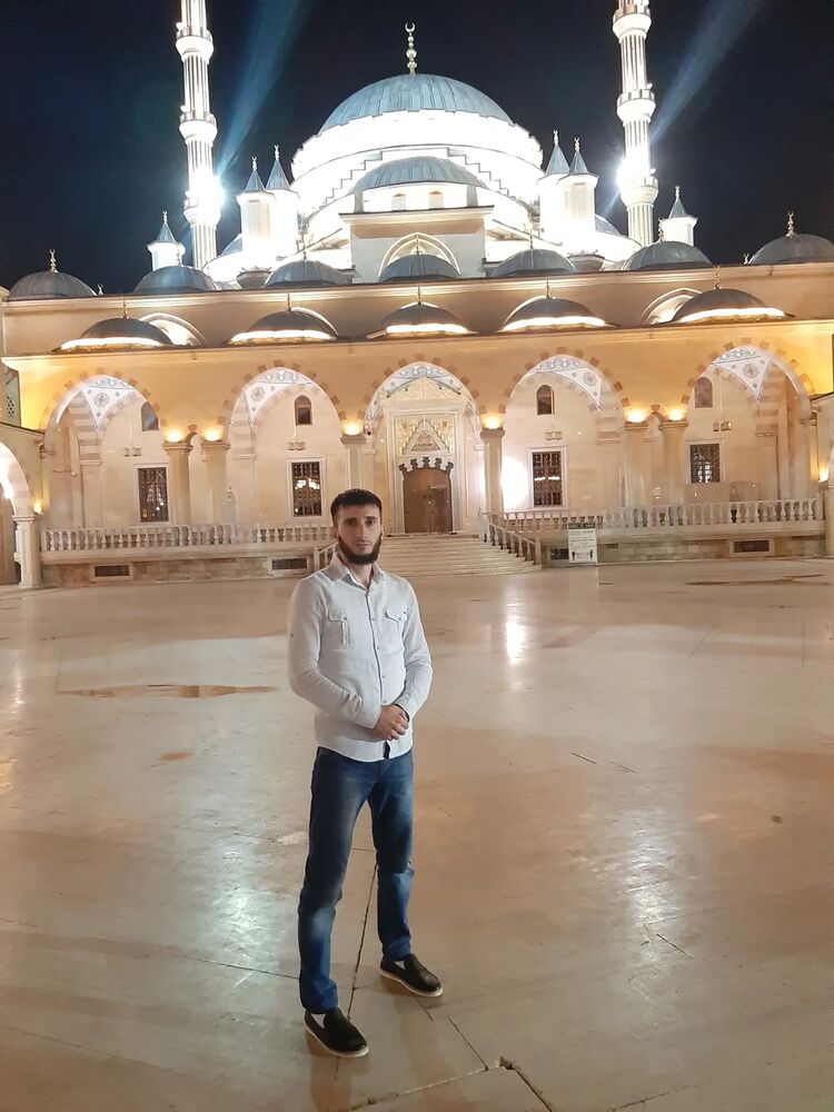 28906426  Islam, 33 ,    