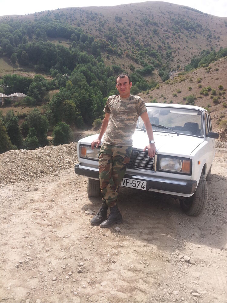  4770746  Elcin, 35 ,    