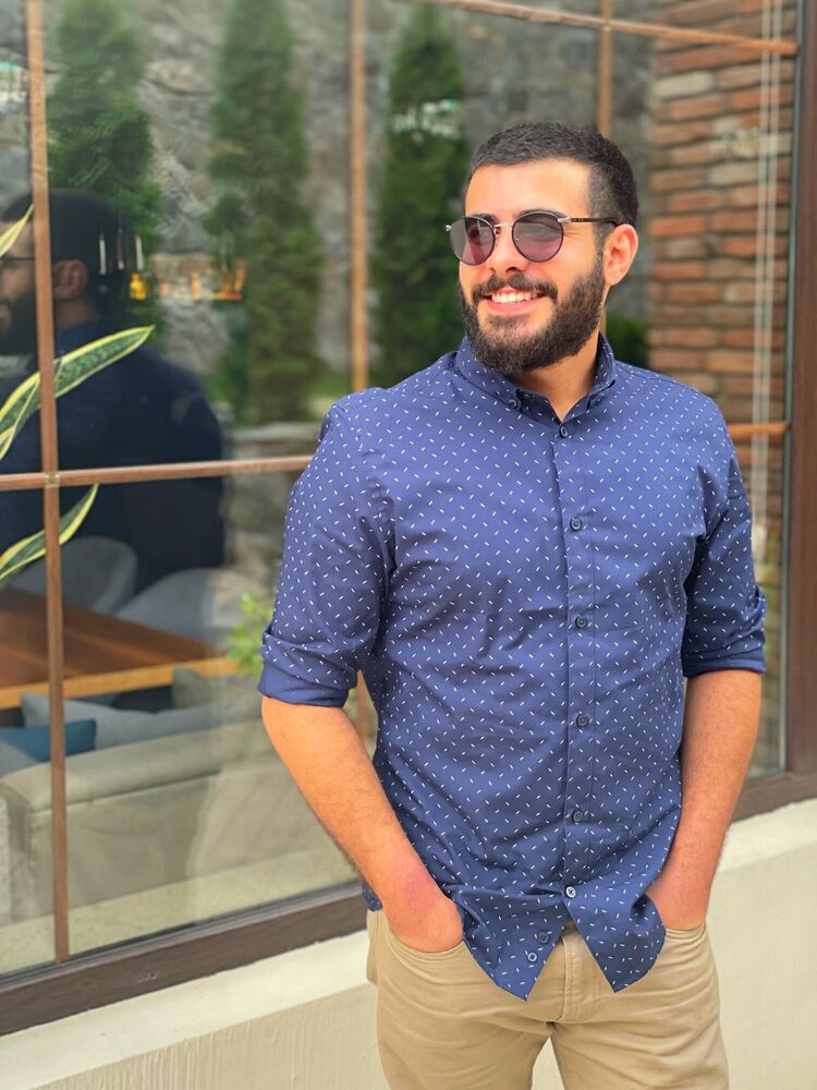  ,   Artur, 28 ,   ,   