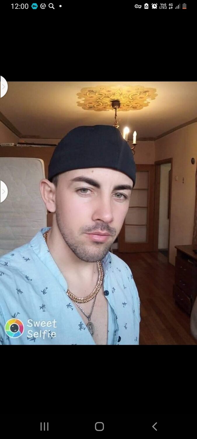  29359256  York, 32 ,    