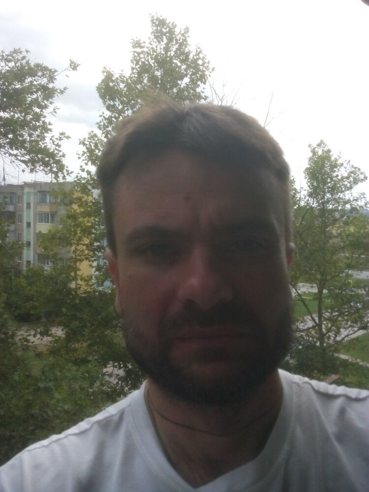  ,   Dan, 42 ,   ,   , c 