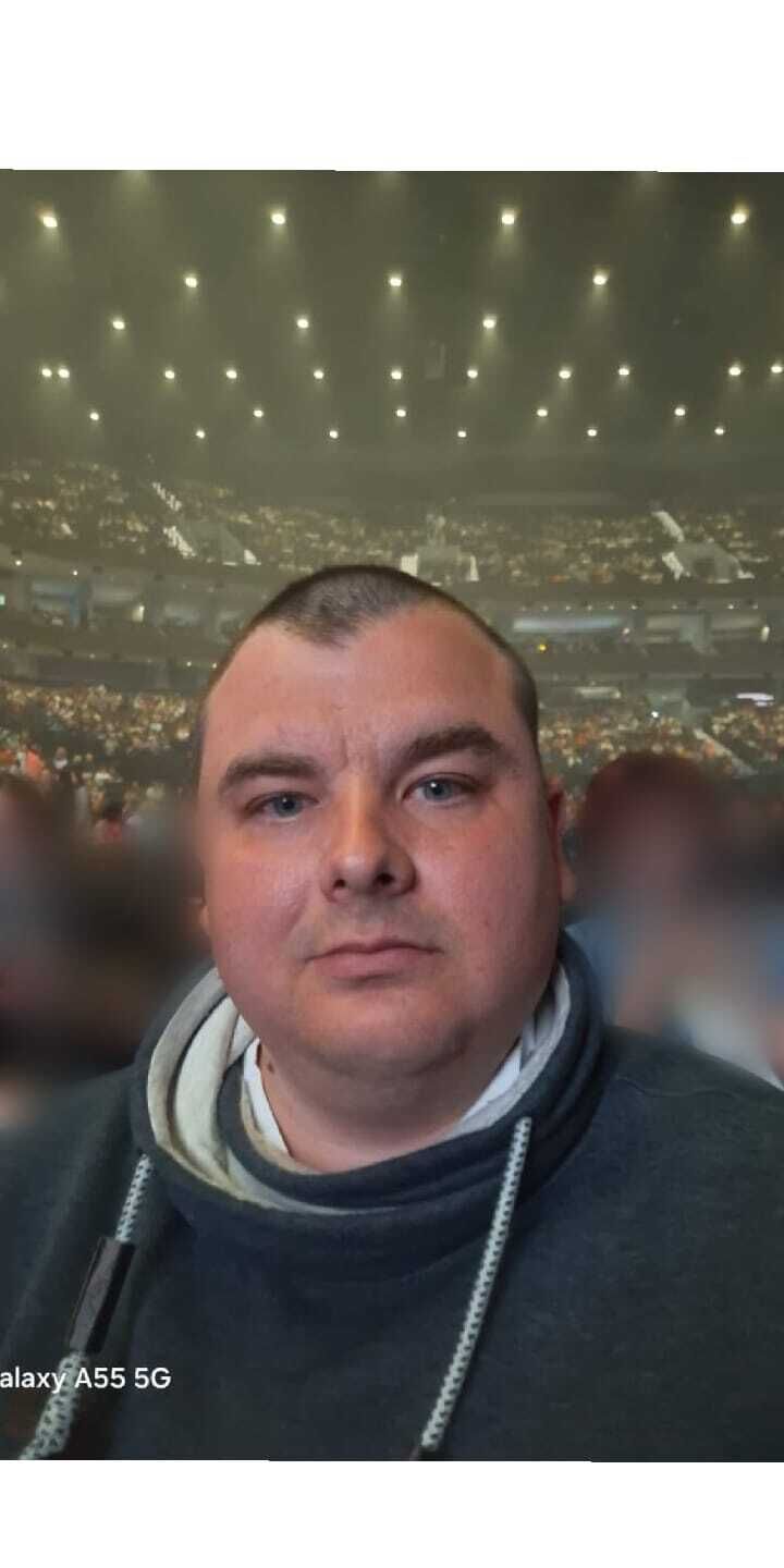  51322316  Alexander, 32 ,    