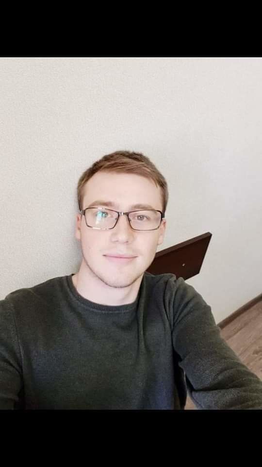  18516296  Cristian, 31 ,    