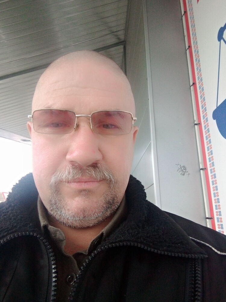  ,   Igor, 52 ,   ,   , c , 