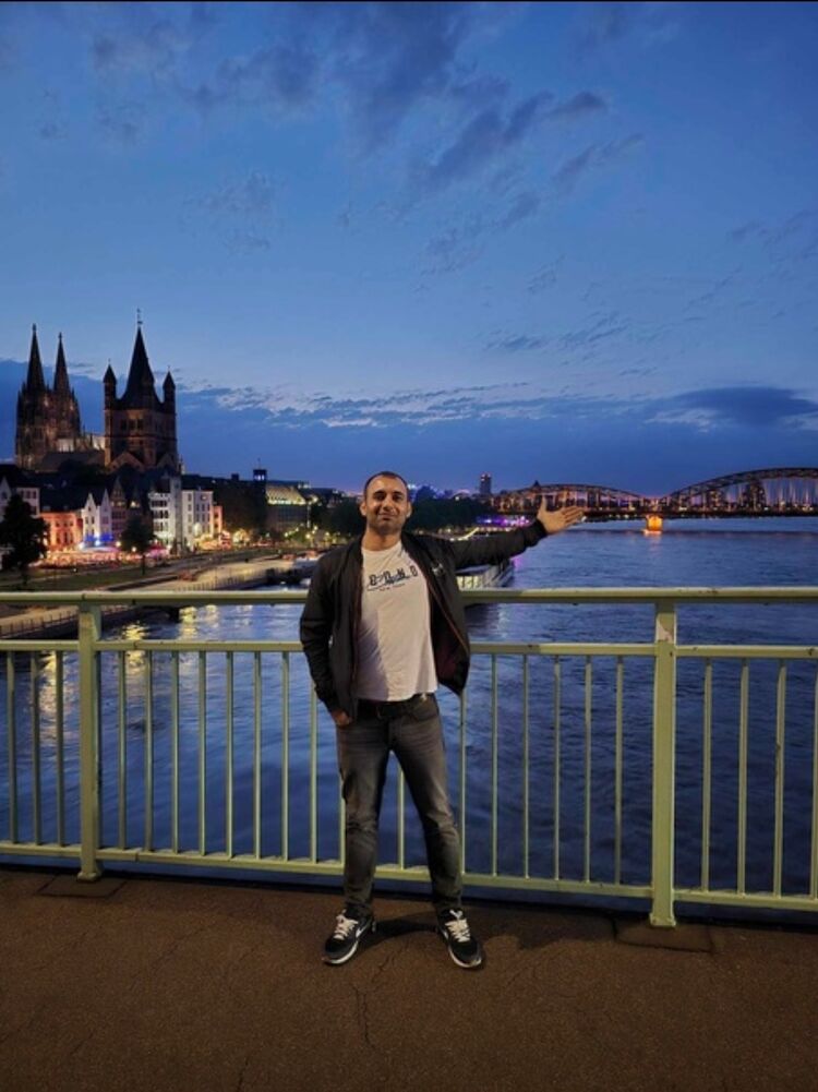  47007956  Ahmed, 34 ,    Remscheid