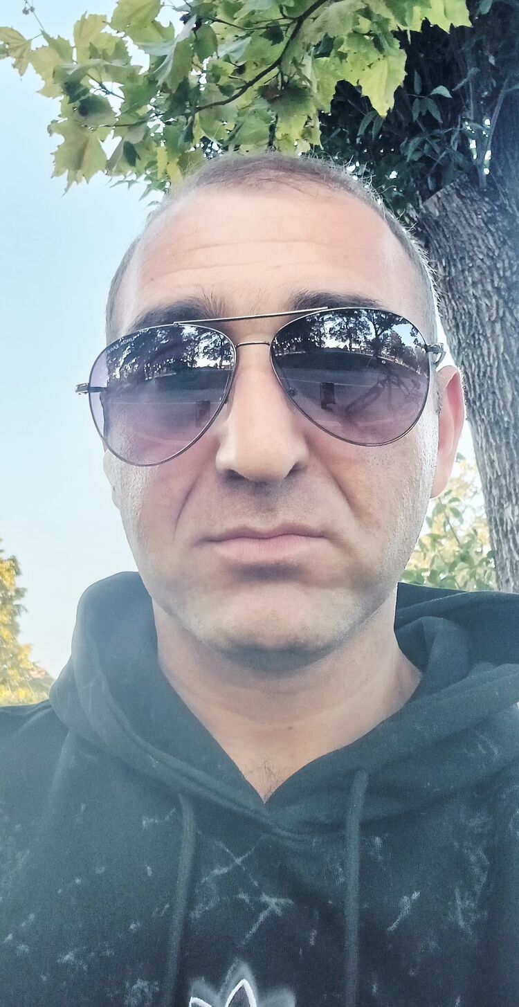  53660556  , 33 ,    