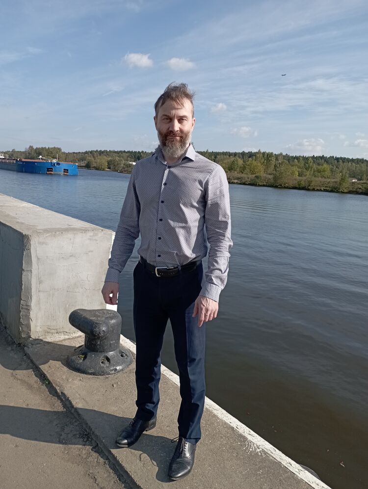  ,   Anton, 49 ,   ,   