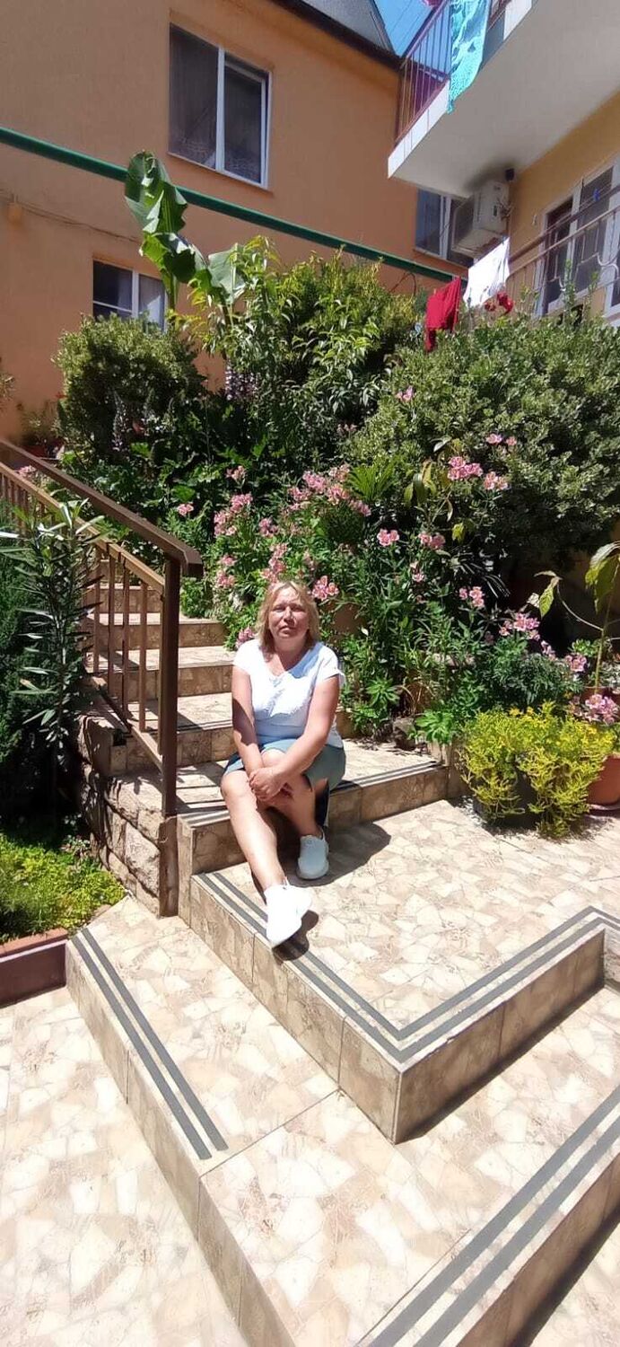  35112896  Larisa, 55 ,    