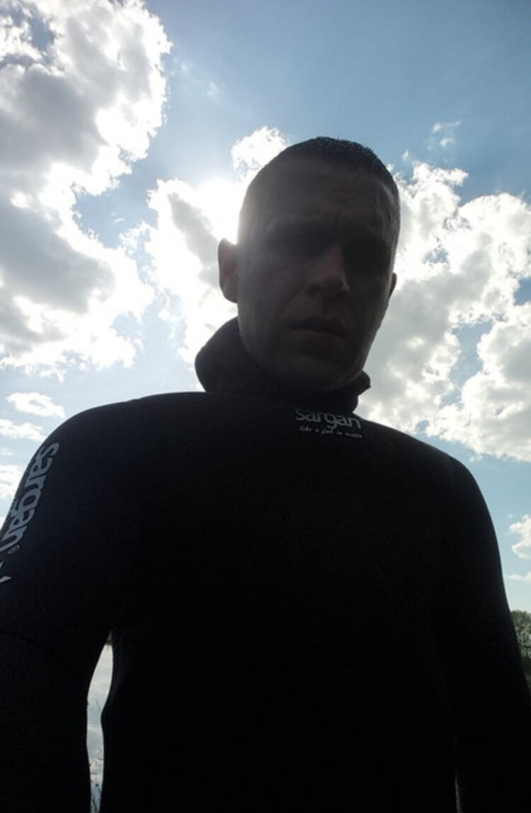  11912966  Marius, 45 ,    