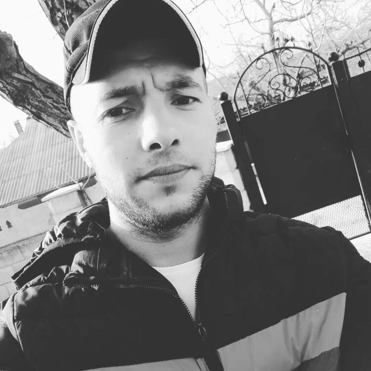  ,   Petru, 28 ,   ,   