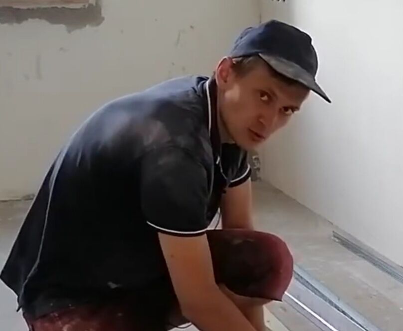  42903386  , 40 ,    