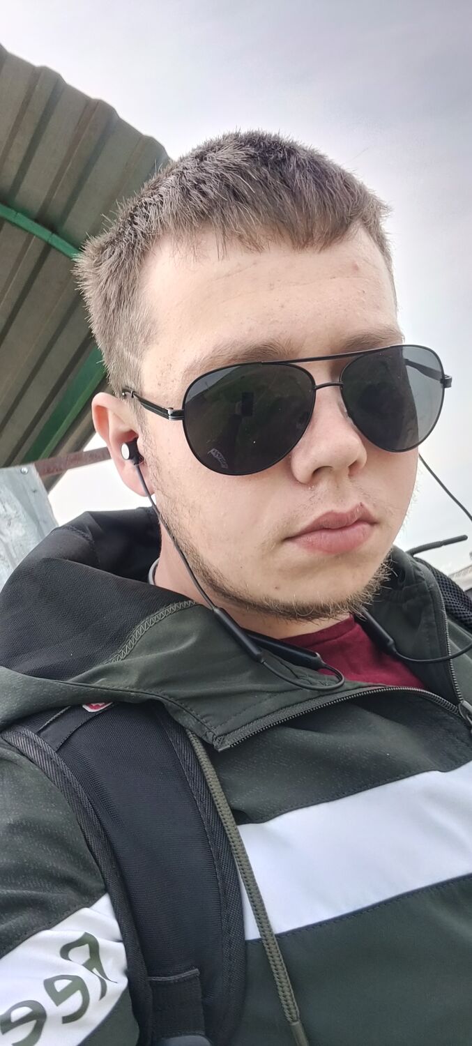  30387116  Denis, 27 ,    