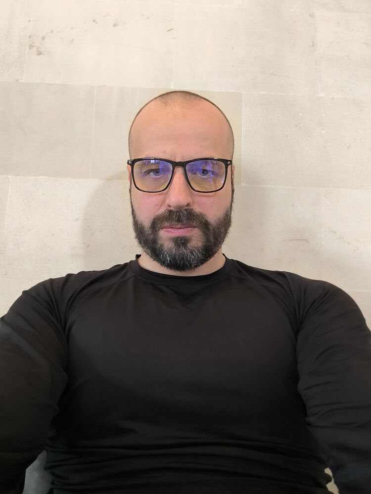  Kuta,   Santa, 43 ,   ,   