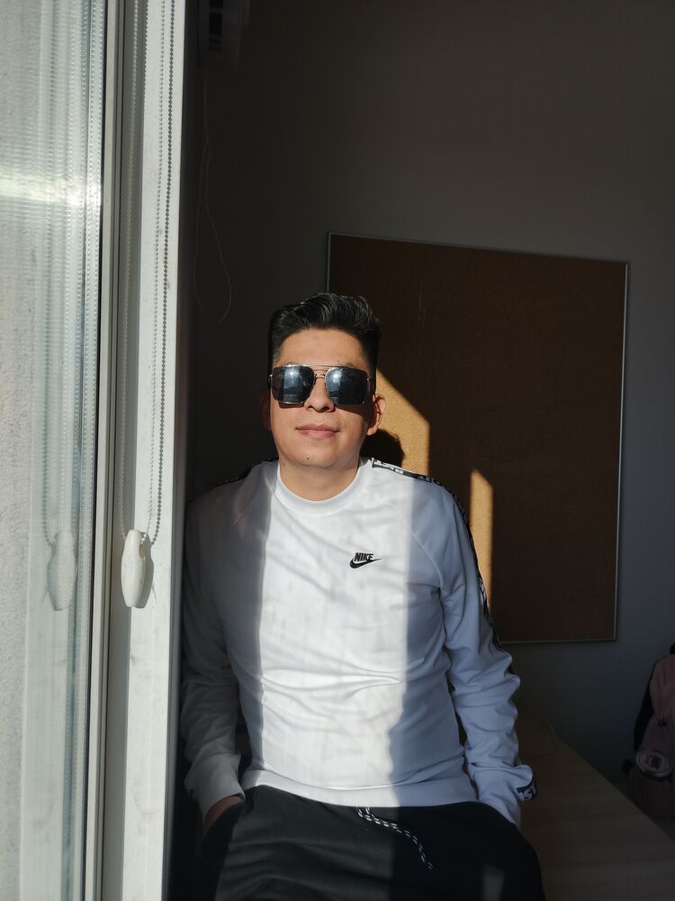  50840166  Alex, 28 ,    