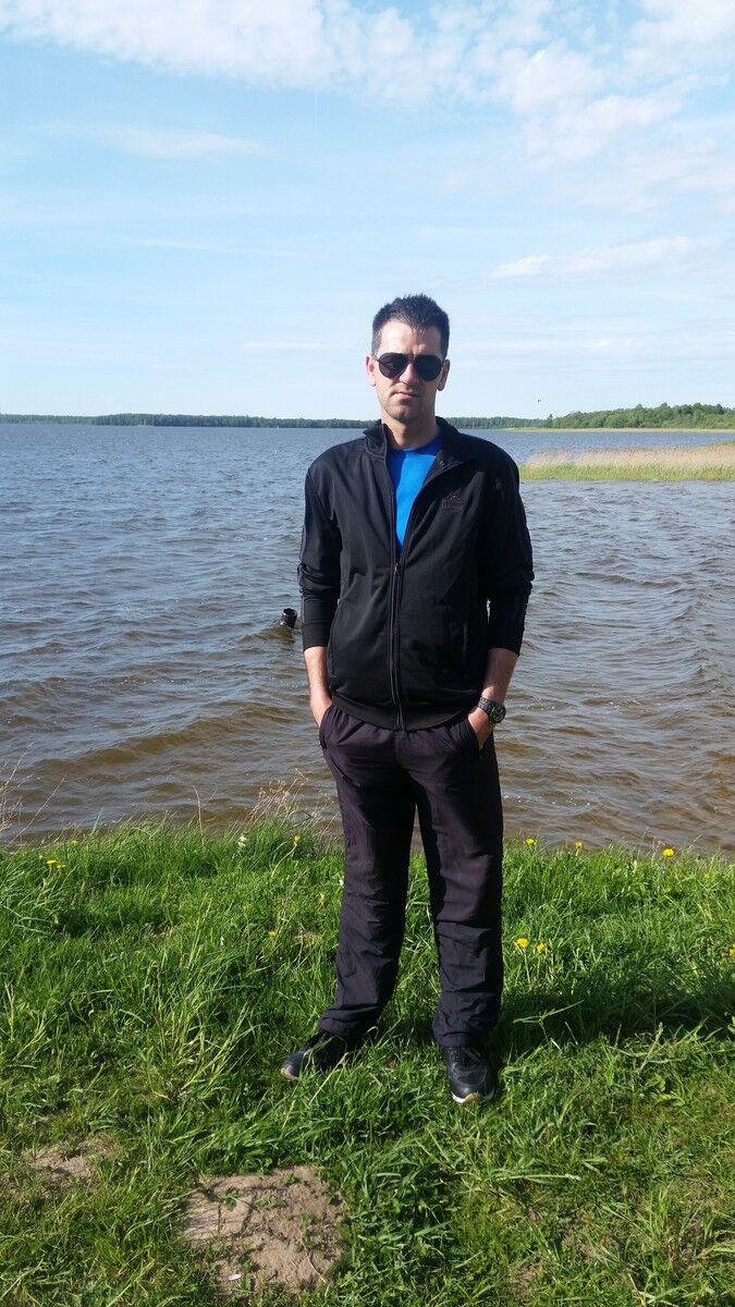  ,   Kestutis, 44 ,   ,   , c , 