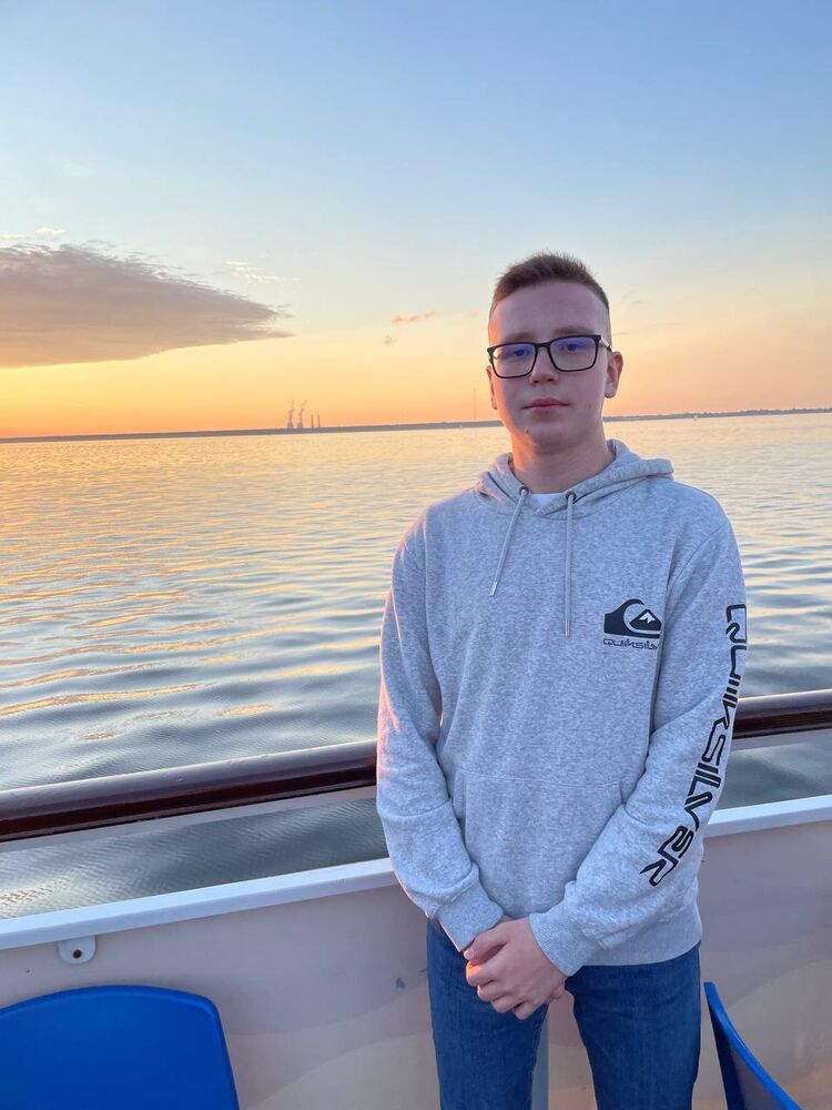  45266536  Rodion, 19 ,    -