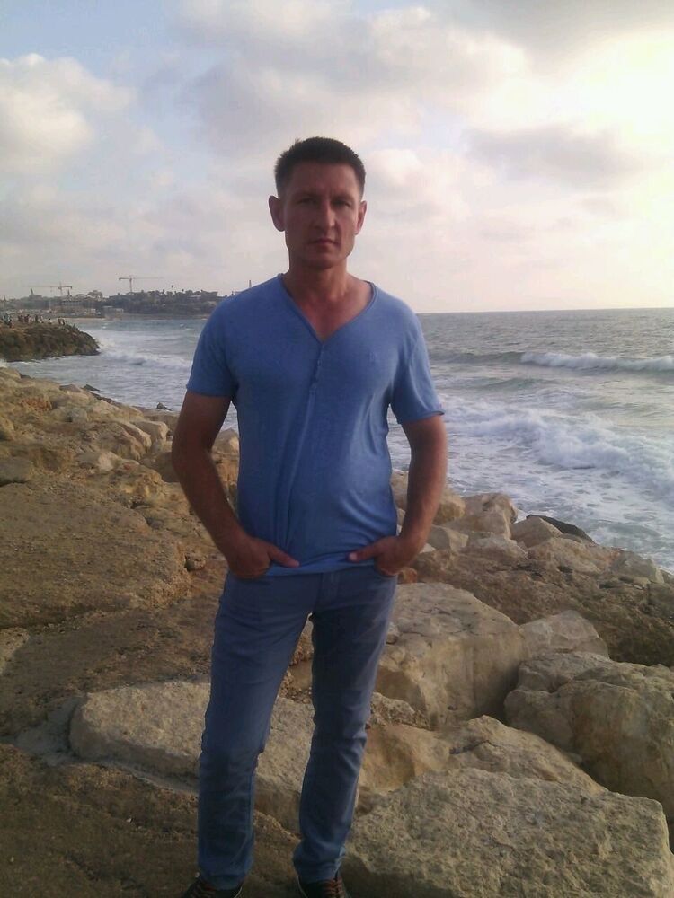  ,   Alex, 46 ,   
