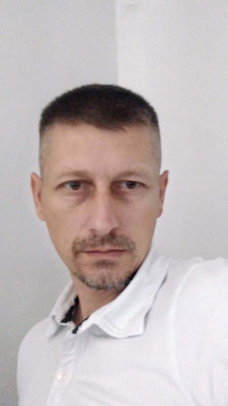  45147086  Nikolaj, 45 ,    