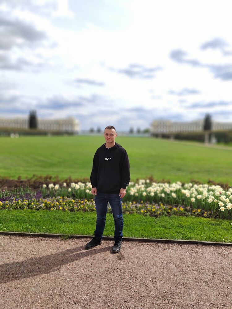  ,   Alexander, 22 ,  