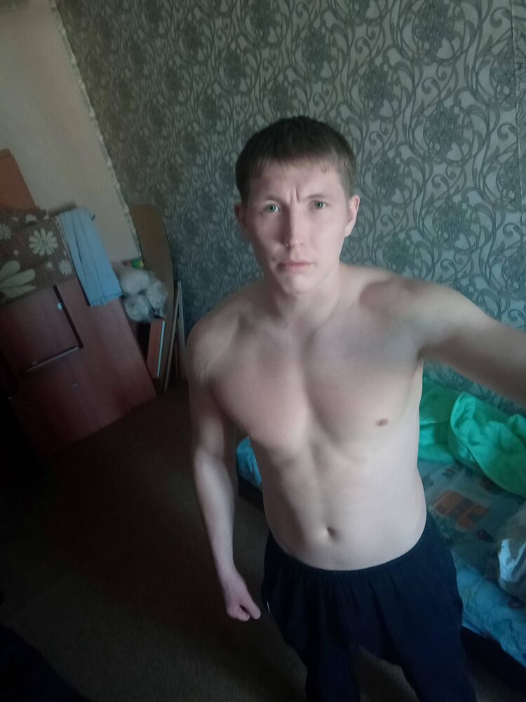  36762716  Andrei, 33 ,    