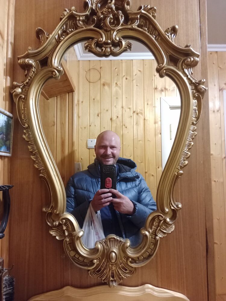  48042026  Konstantin, 39 ,    -