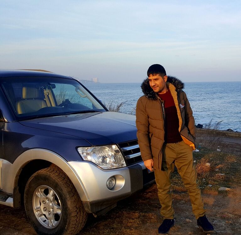  ,   Parviz, 33 ,   ,   , c 