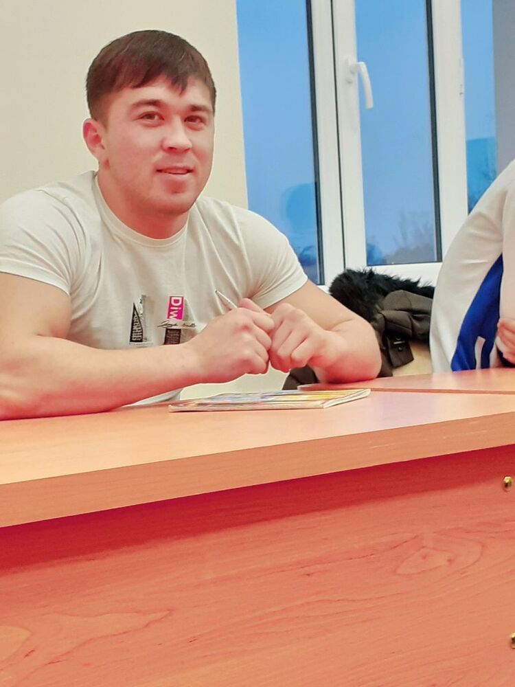  ,   Otash, 29 ,   ,   , c 