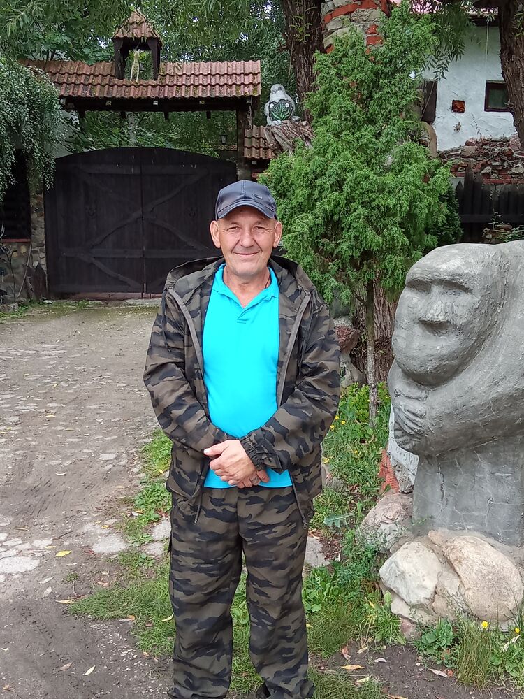  ,   Aleksandr, 52 ,   ,   , c , 