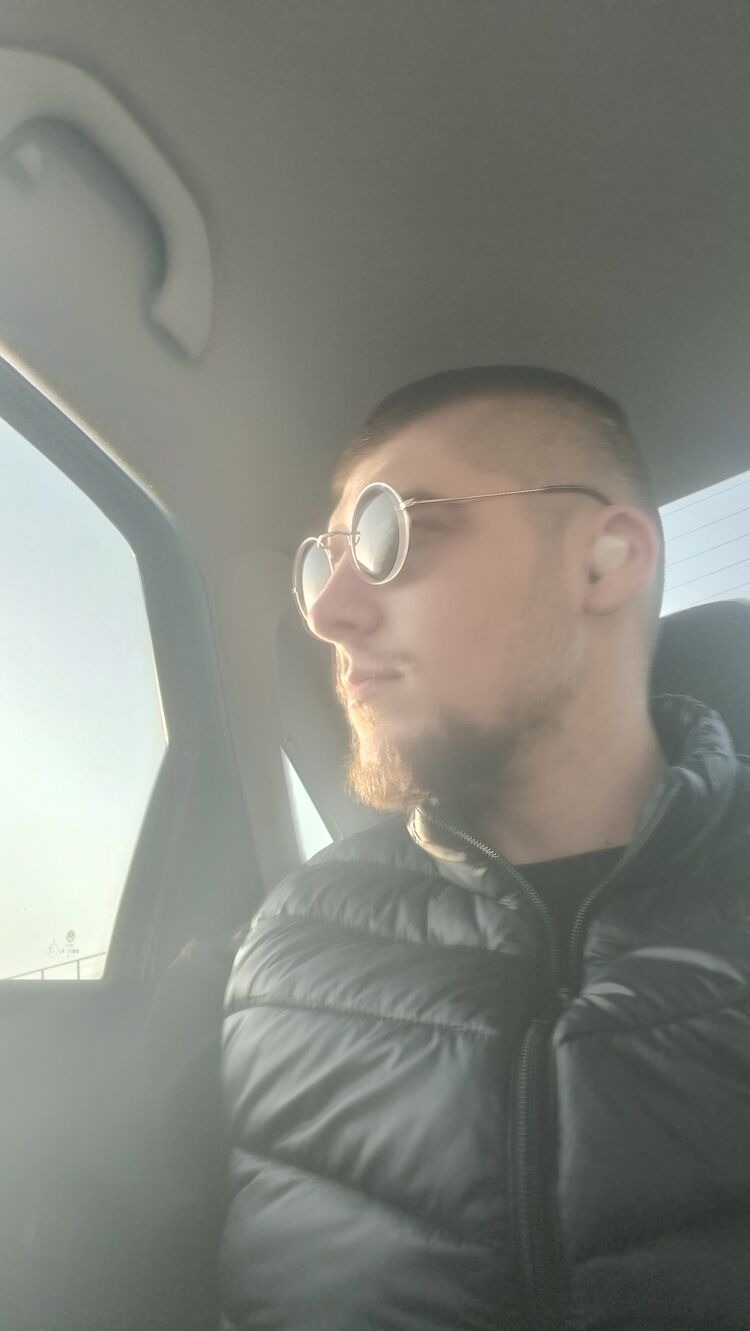  47682376  , 22 ,    