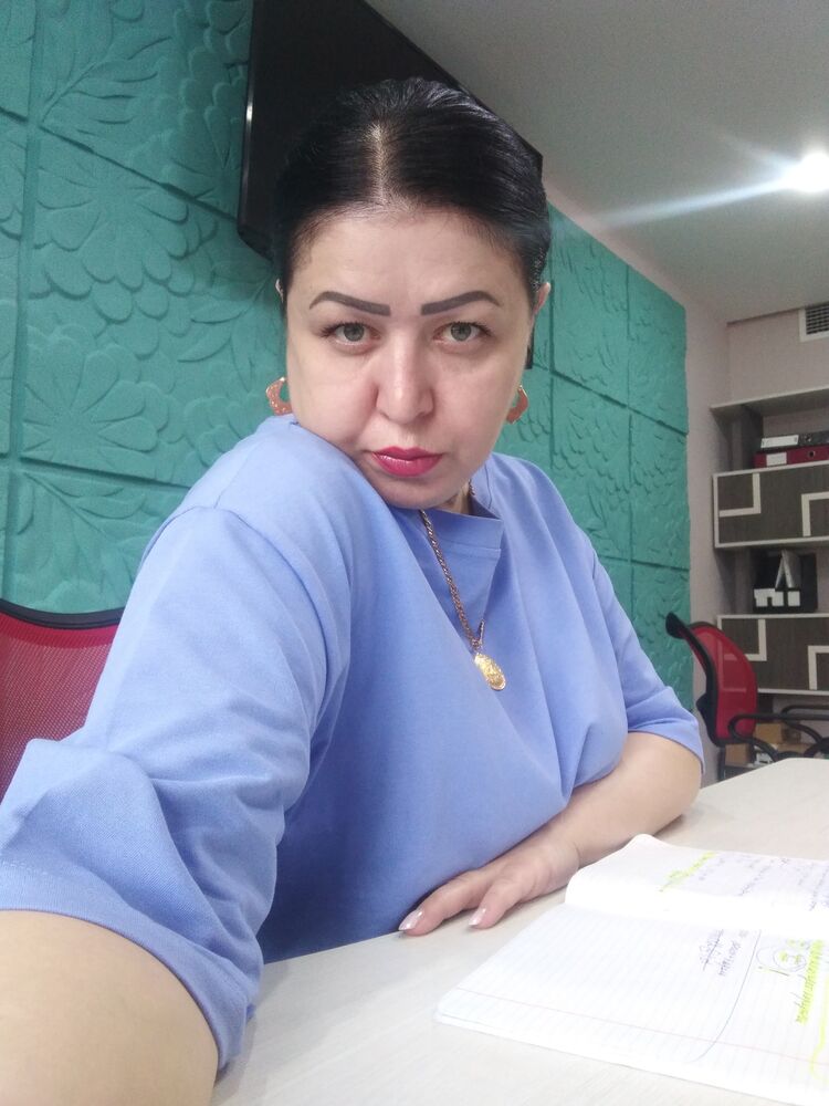  43300136  Elena, 47 ,    -