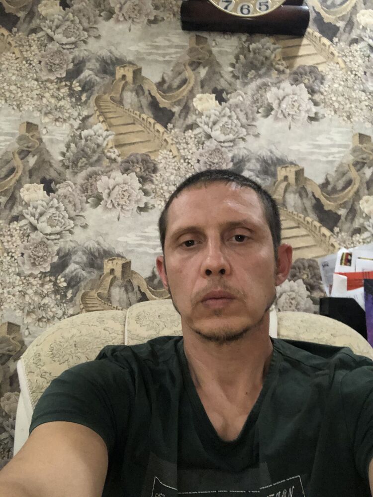  37359166  , 44 ,    