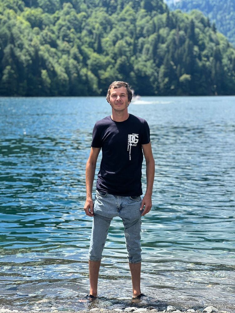  52895646  Inal, 35 ,    