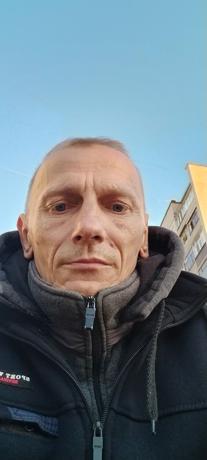  54675096  Vlad, 51 ,    