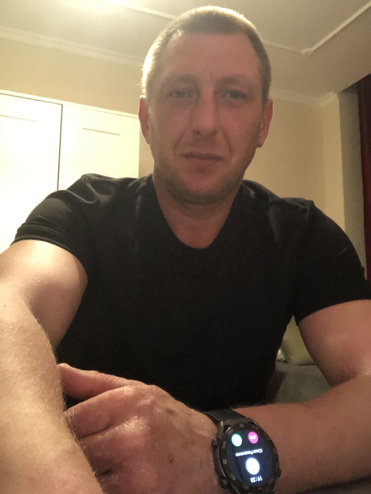  47308476  Alex, 41 ,    