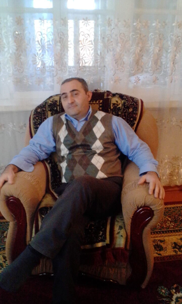  5261286  Vahid, 38 ,    